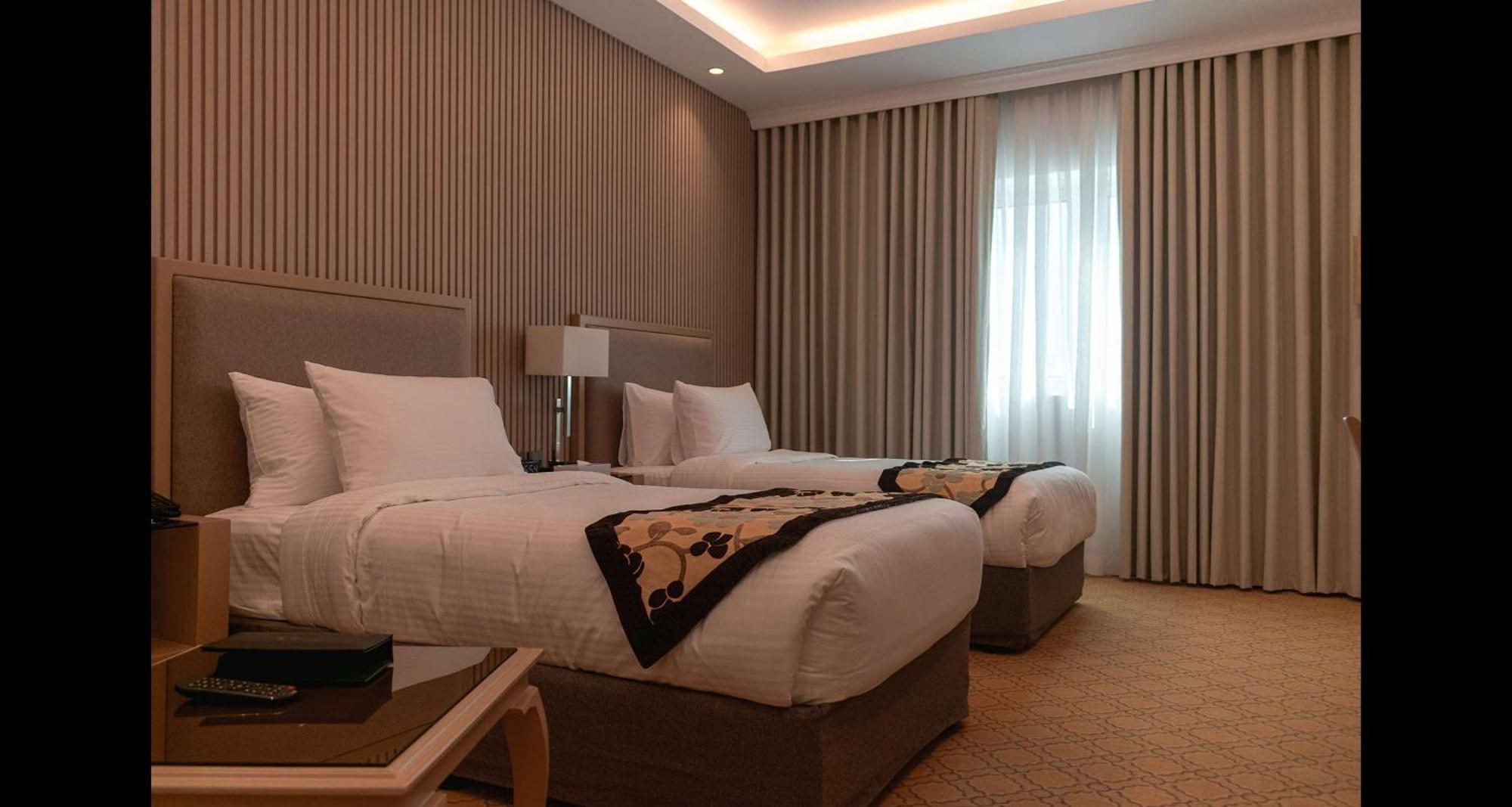 Best Western Plus Jeddah Hotel Madinah Road Bagian luar foto