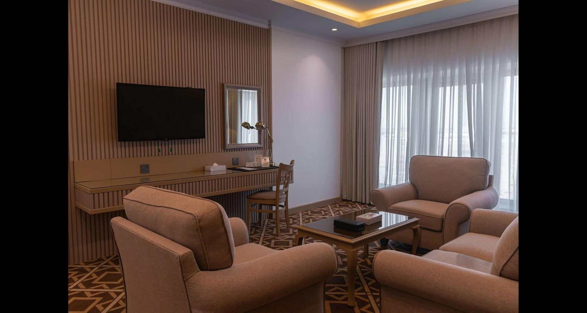 Best Western Plus Jeddah Hotel Madinah Road Bagian luar foto