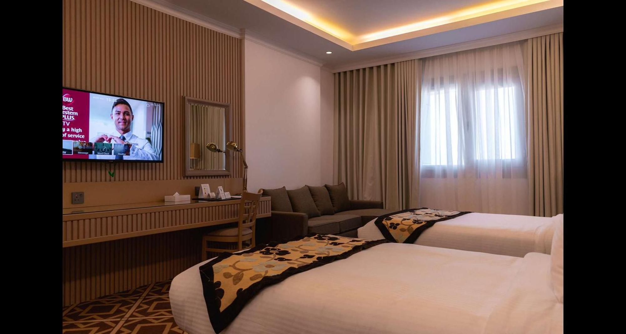 Best Western Plus Jeddah Hotel Madinah Road Bagian luar foto