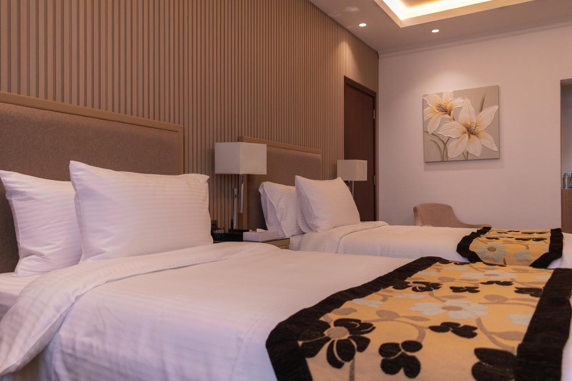 Best Western Plus Jeddah Hotel Madinah Road Bagian luar foto