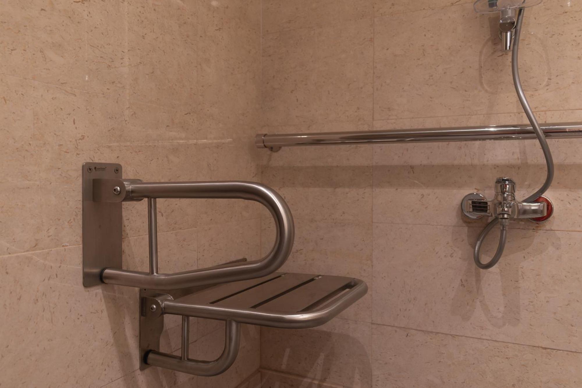 Best Western Plus Jeddah Hotel Madinah Road Bagian luar foto