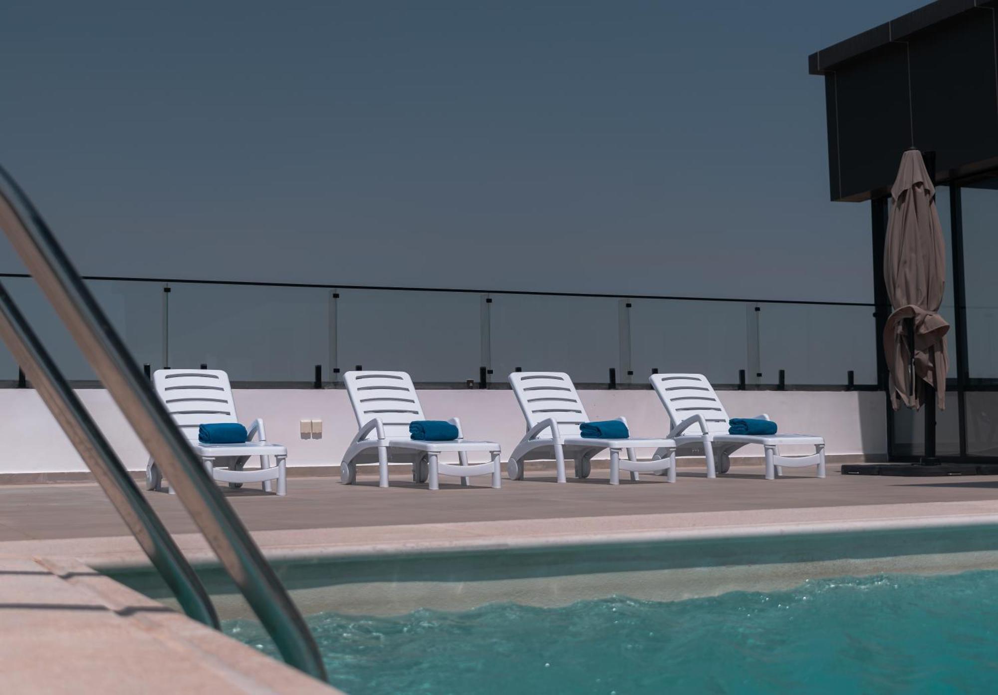 Best Western Plus Jeddah Hotel Madinah Road Bagian luar foto